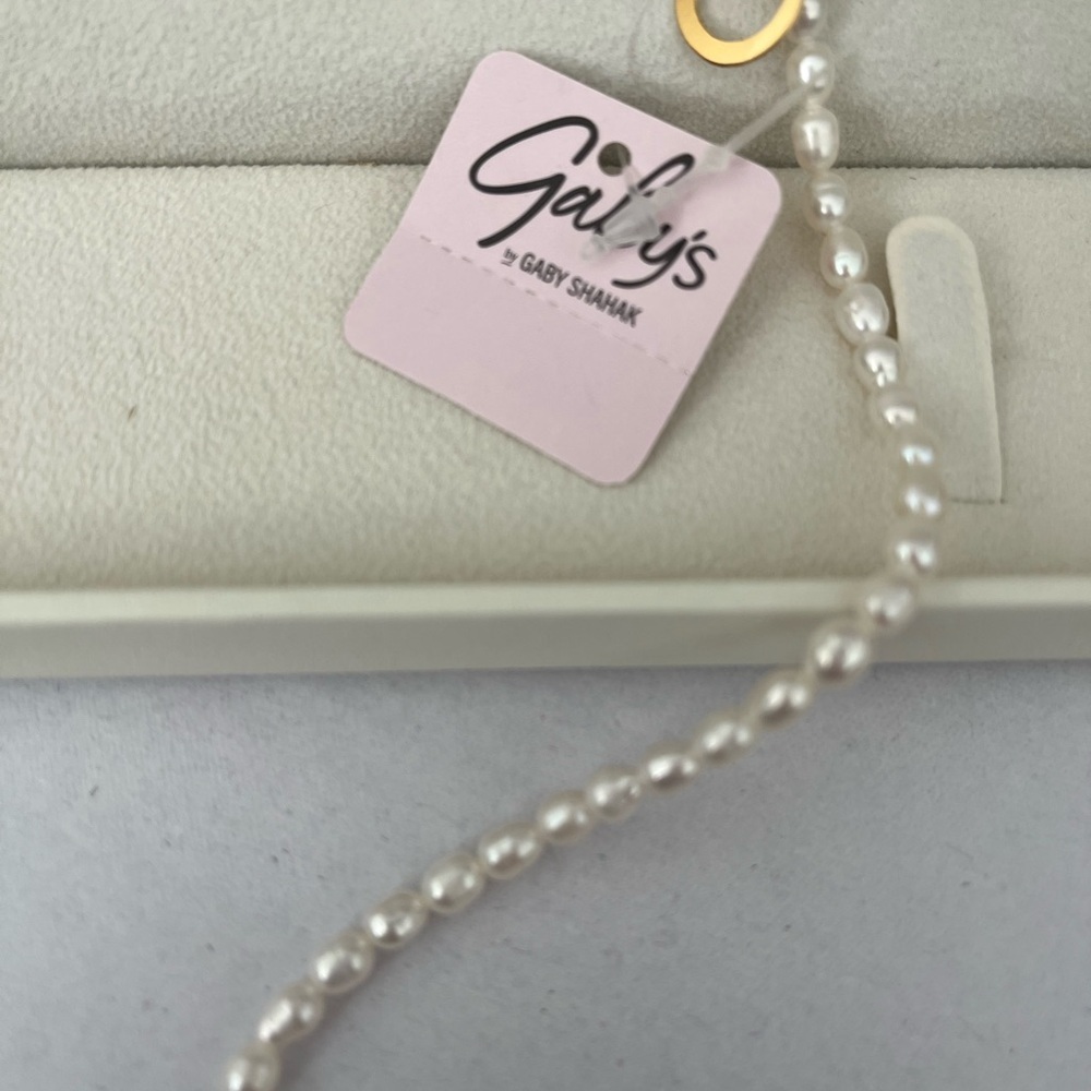 Gold and Pearl Charm Bracelet - Picture 4 of 10